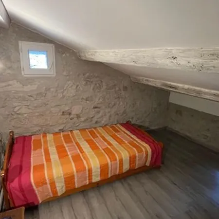 Chaleureuse Maisonnette Au Coeur De Avec Terrasse Et Parking - Fr-1-697-35 Сasa de vacaciones *
